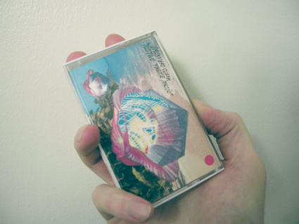 Dreamers Cloth's positive theme music in the palm of my hands Dreamers Cloth - Positive Theme Music